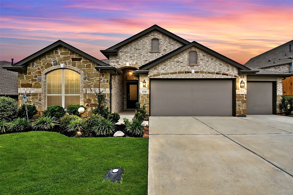 Welcome to your new home near the lake in a secluded area on a fantastic greenbelt.