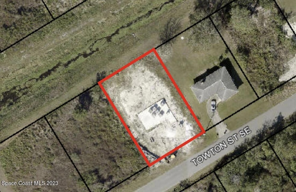 1421 Towton Street SE, Palm Bay, FL
