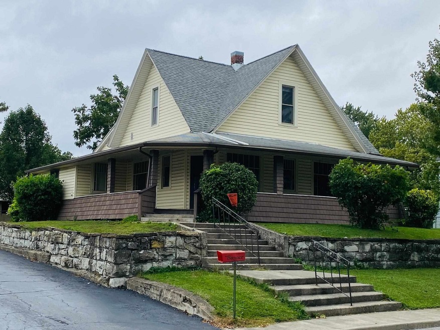 217 N Matilda St, Warren, IN 46792 - photo 1