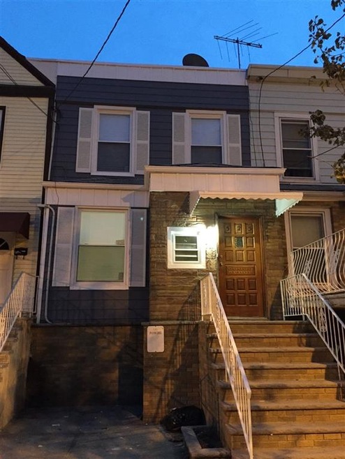 525 48th St, Union City, NJ 07087 - photo 1