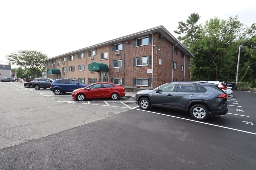 333 Central St unit 3G, Saugus, MA 01906 - photo 1