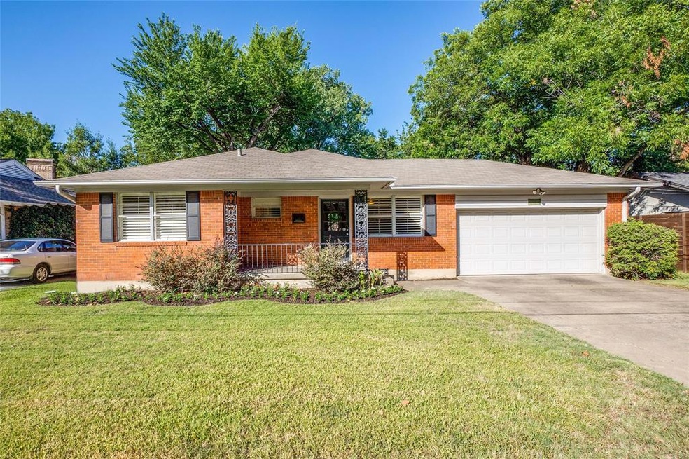 6645 Ridgemont Dr, Dallas, TX 75214 - photo 1