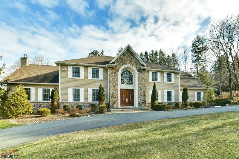 18 Brownstone Way, Upper Saddle River, NJ 07458 - photo 1