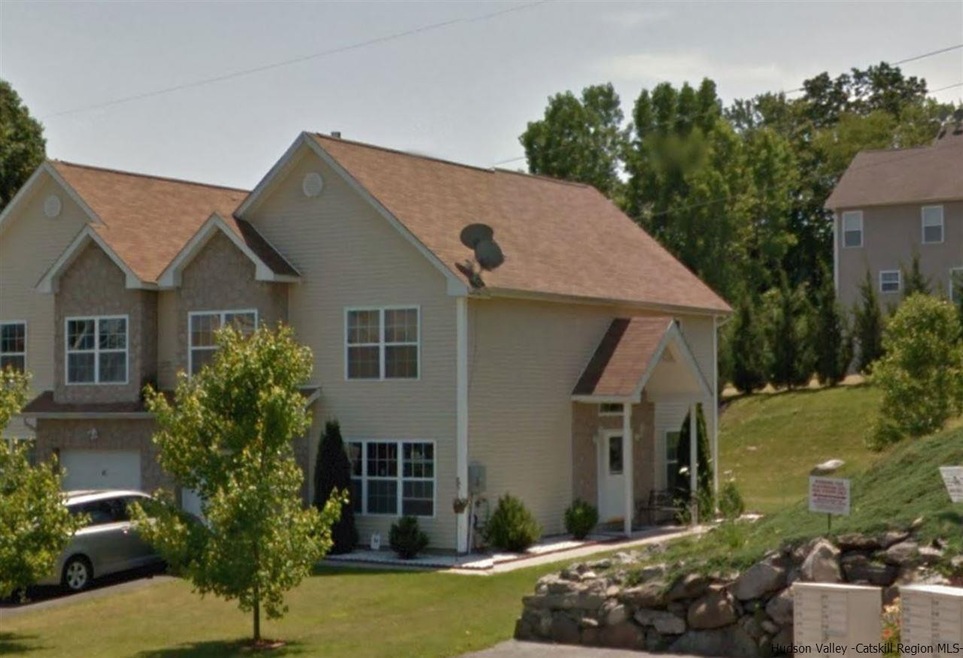 45 Cambridge Ct, Highland, NY 12528 - photo 1