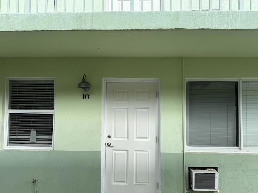 1118 N H St unit 10, Lake Worth, FL 33460 - photo 1