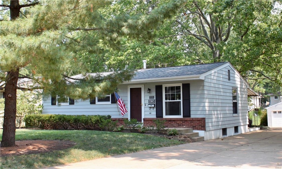 Nearly maintenance free exterior. Architectural sh