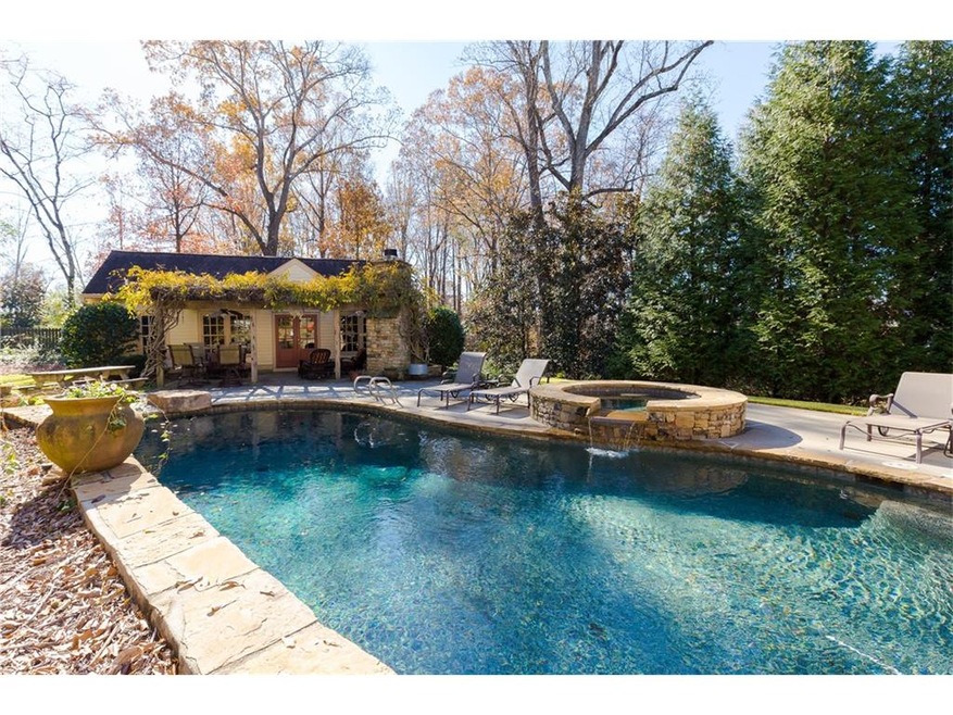 This backyard is such an incredible surprise. You 