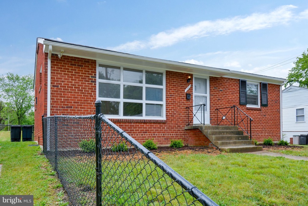 1303 Stratwood Ave, Oxon Hill, MD 20745 - photo 1