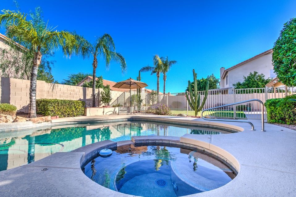 2906 E Menlo St-108
