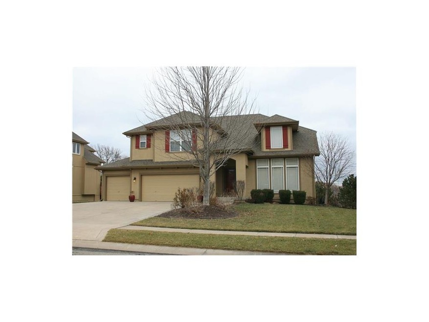 Welcome Home to 5207 Kenton inThe Estates of Highl