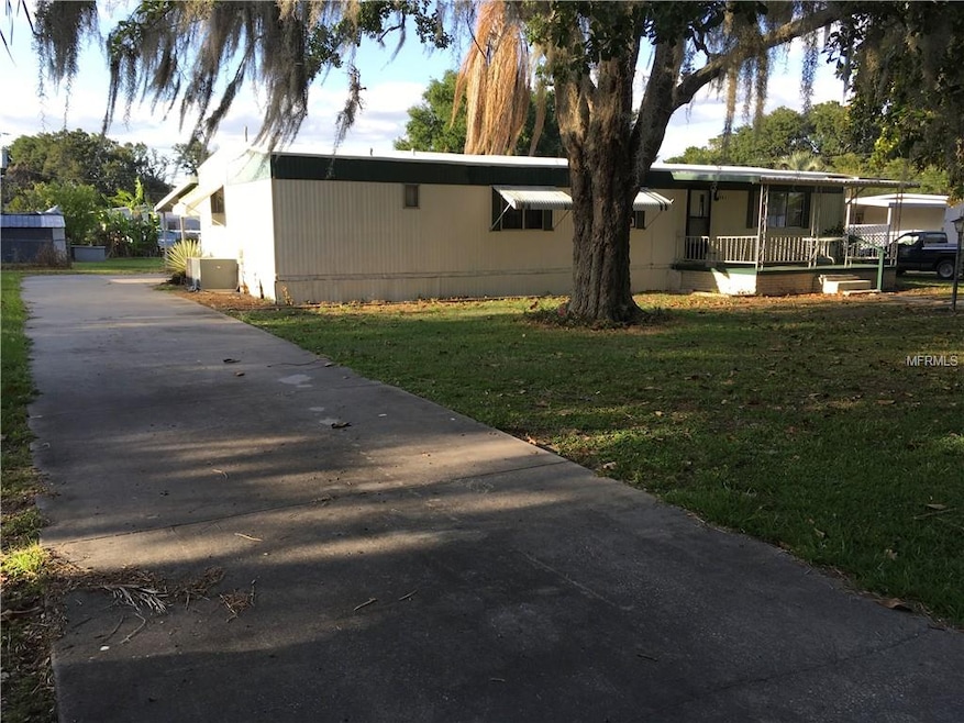 Front with driveway