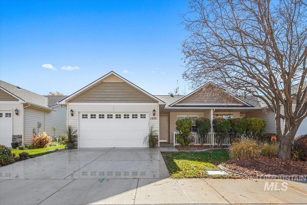 Pending $379,900 • Co-Listing Agent