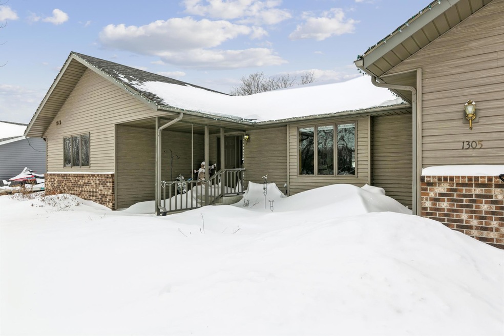 1305 6th Ave N, Sauk Rapids, MN 56379 - photo 1