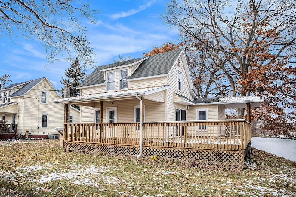 43 Sisson Ave, Battle Creek, MI 49015 - photo 1