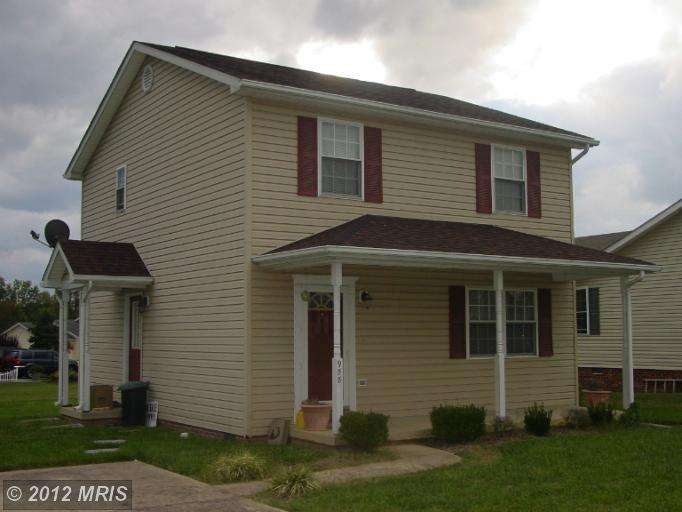 958 Dutchess Cir, Strasburg, VA 22657 - photo 1