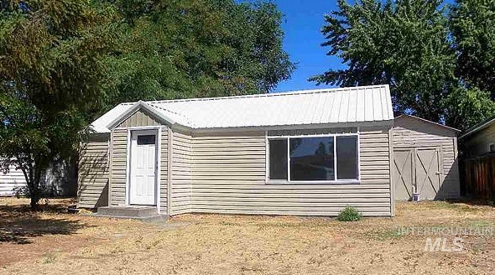 688 W Galloway Ave, Weiser, ID 83672 - photo 1