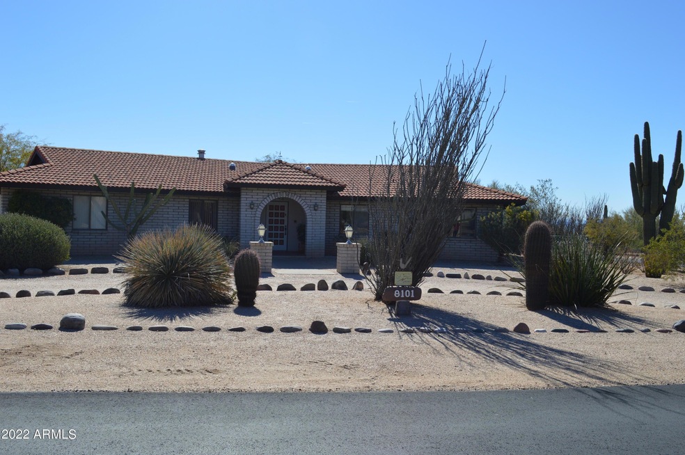 Harvey_house_front_003