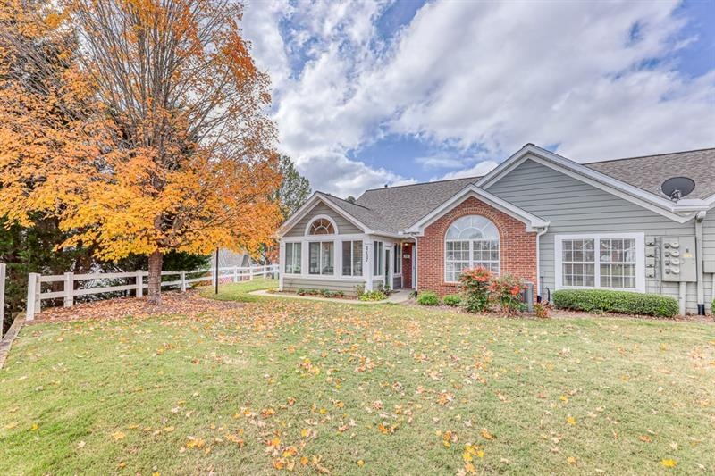 2107 Carefree Cir, Marietta, GA 30062 - photo 1