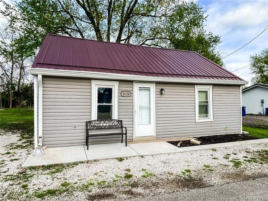 1134 N Marion St, Mitchell, IN 47446 - photo 1