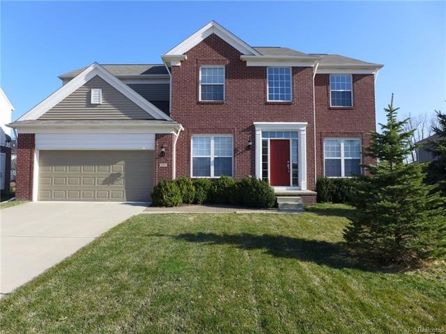 1300 Greythorne Dr unit 24, Lake Orion, MI 48359 - photo 1