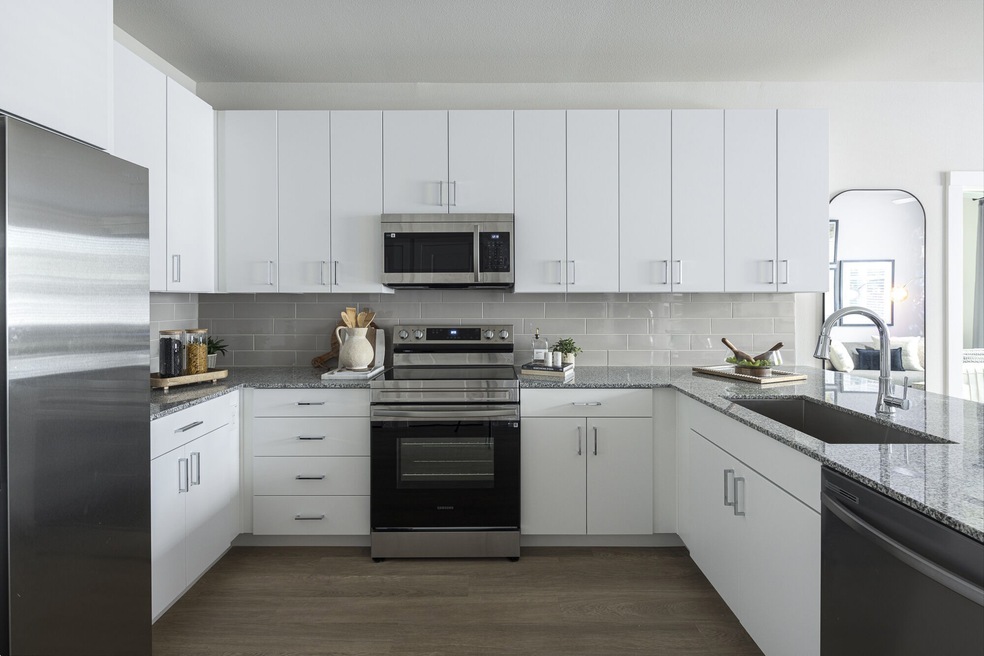 MODEL UNIT, SO LAYOUT MAY DIFFER