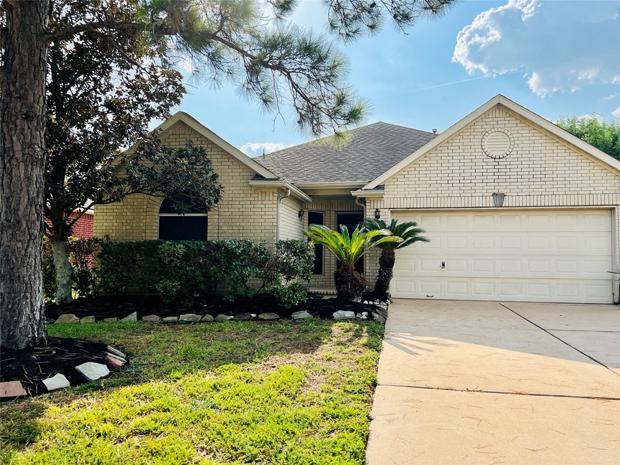 8939 Green Ray Dr, Houston, TX 77095 - photo 1