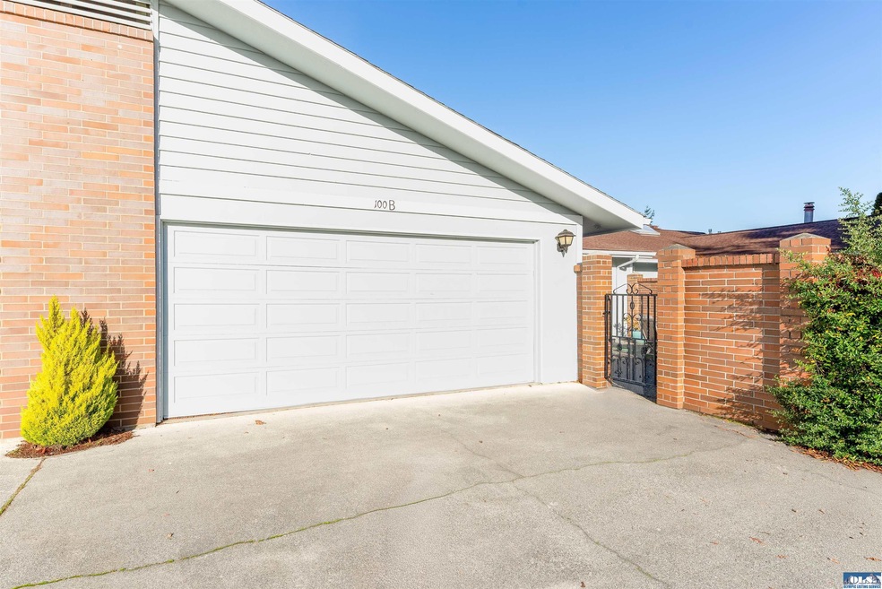 100 Hilltop Dr unit B, Sequim, WA 98382 - photo 1