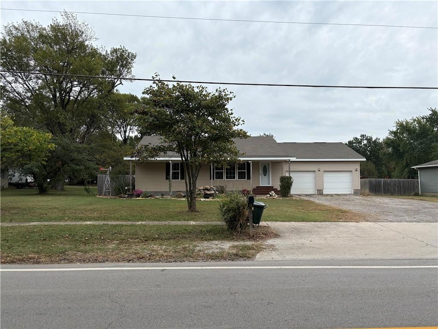 206 S Broadway St, Franklin, KS 66735 - photo 1