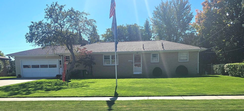 1626 Andrew St SE, Grand Rapids, MI 49508 - photo 1