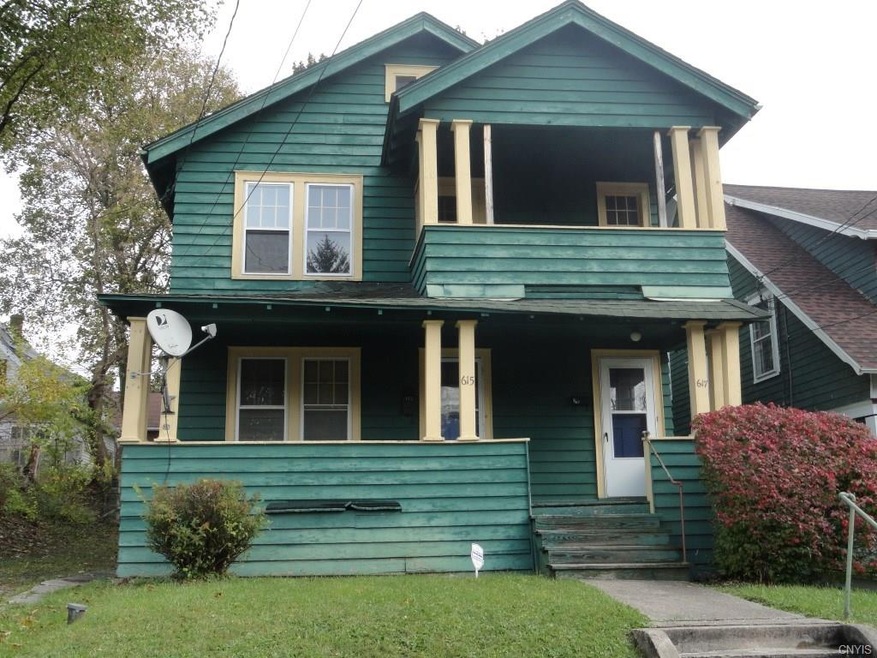 615-617 Summit Ave