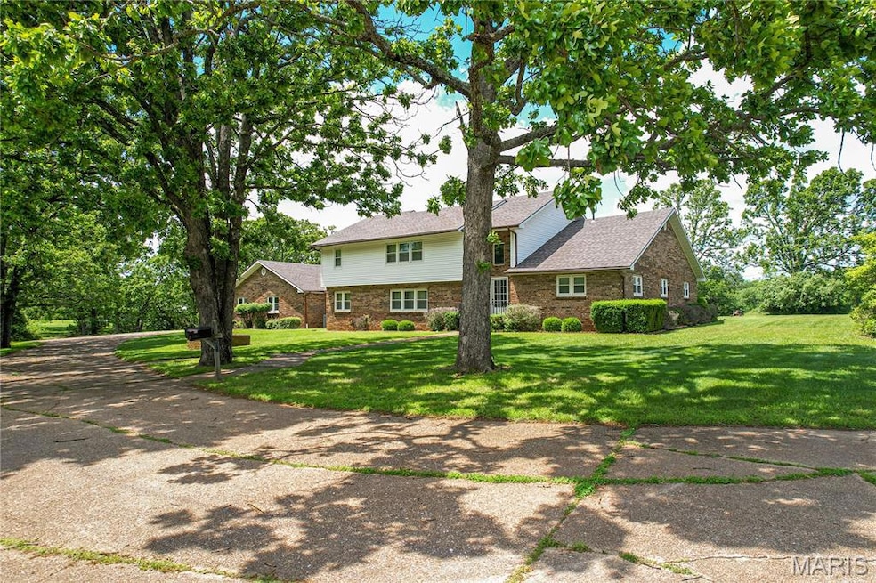 For Sale $553,900 • Co-Listing Agent