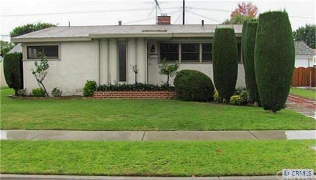 Nice curb appeal!