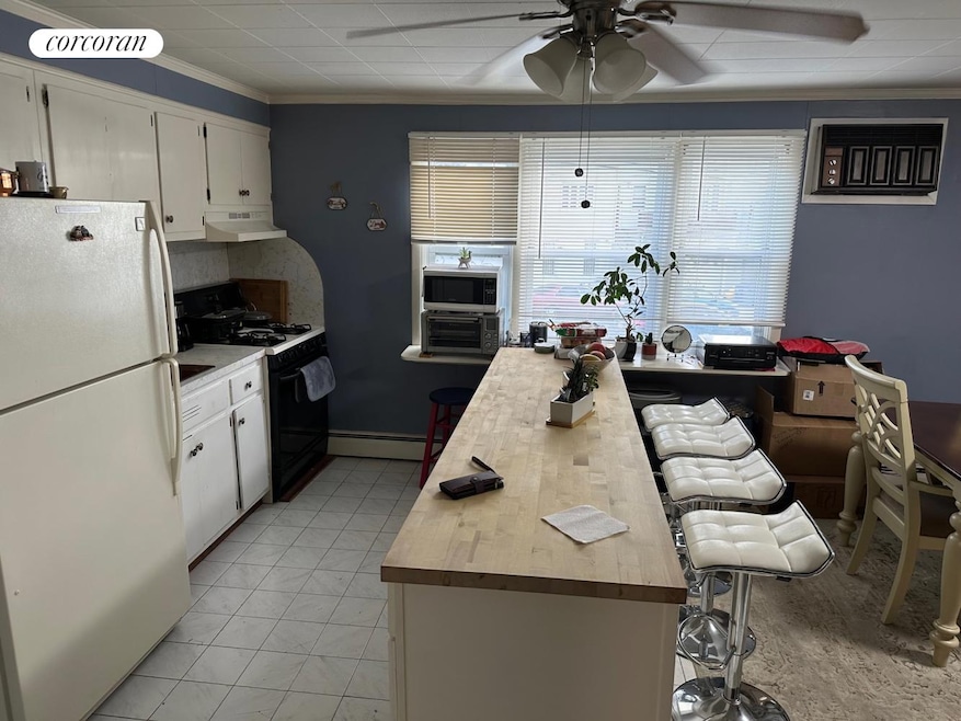 66-35 Jay Ave unit REARHOUSE, Maspeth, NY 11378 - photo 1