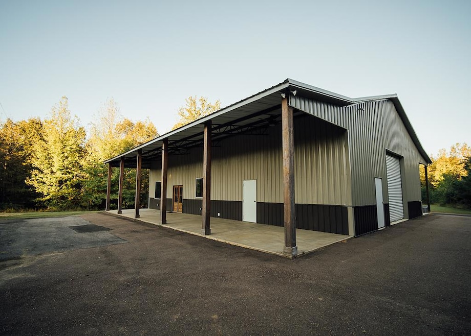 Pending $1,399,000 • Co-Listing Agent