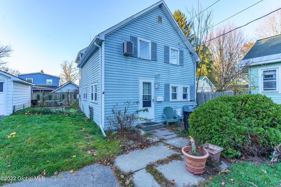 8 Cuthbert St, Schenectady, NY 12302 - photo 1