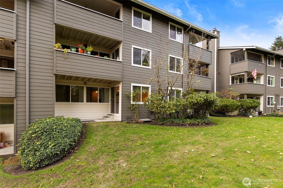 Ground floor with large yard