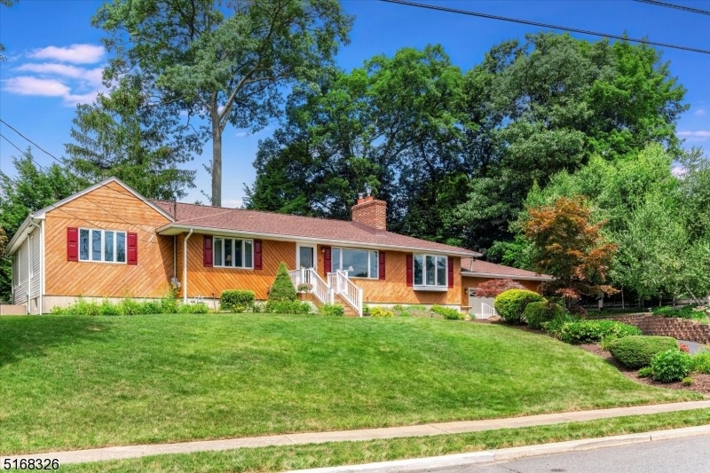 8 Perrelli Ln, Oak Ridge, NJ 07438 - photo 1