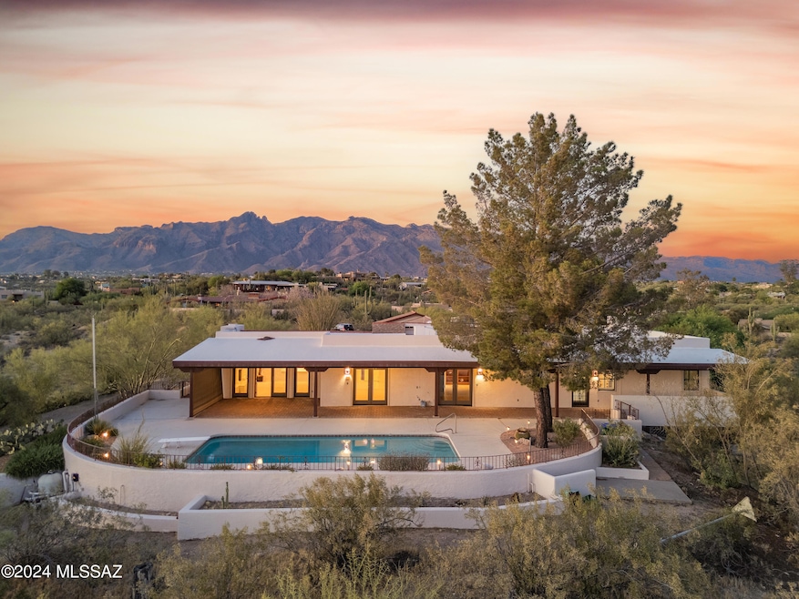Home with  Panoramic Views