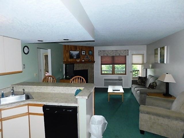 164 Deer Park Dr unit 167 A, Woodstock, NH 03262 - photo 1