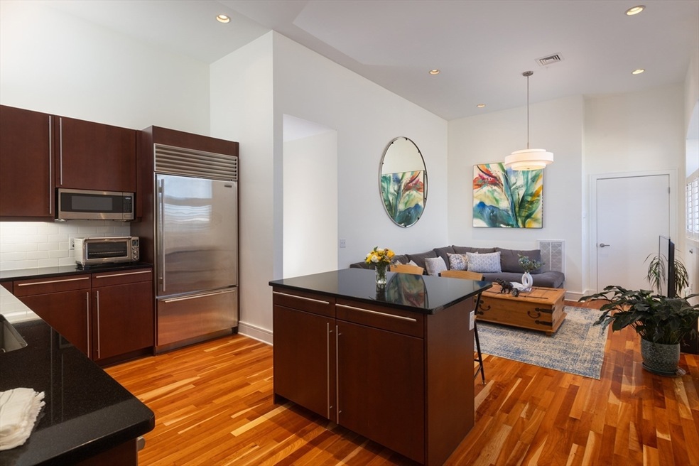 2430 Beacon St unit 105, Chestnut Hill, MA 02467 - photo 1