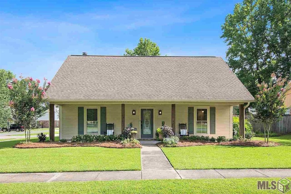 3557 Hemlock St, Zachary, LA 70791 - photo 1