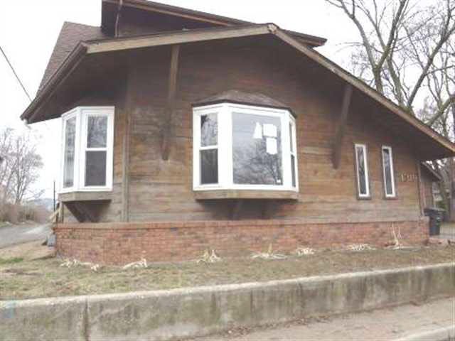 1319 Tipton St, Elkhart, IN 46516 - photo 1