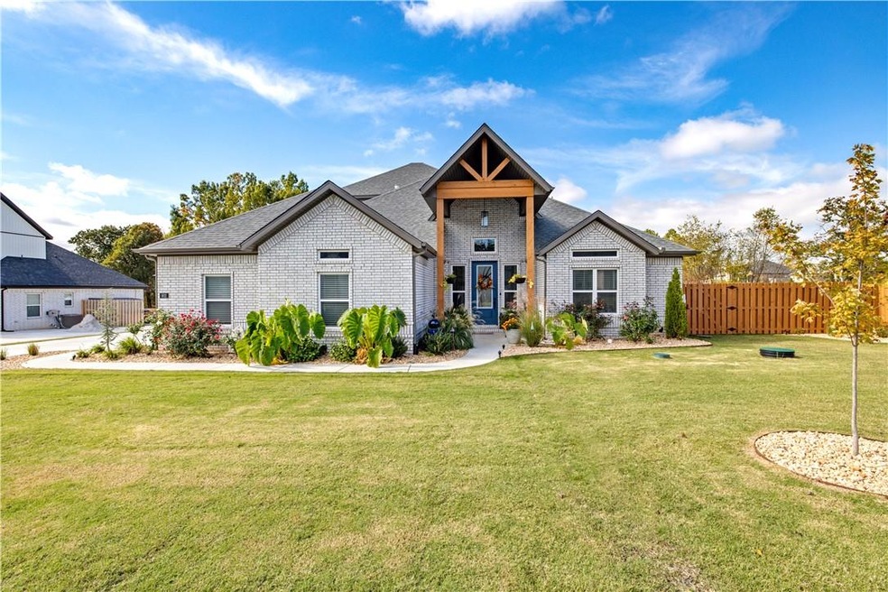 802 Flycatcher Trace, Springdale, AR 72762 - photo 1