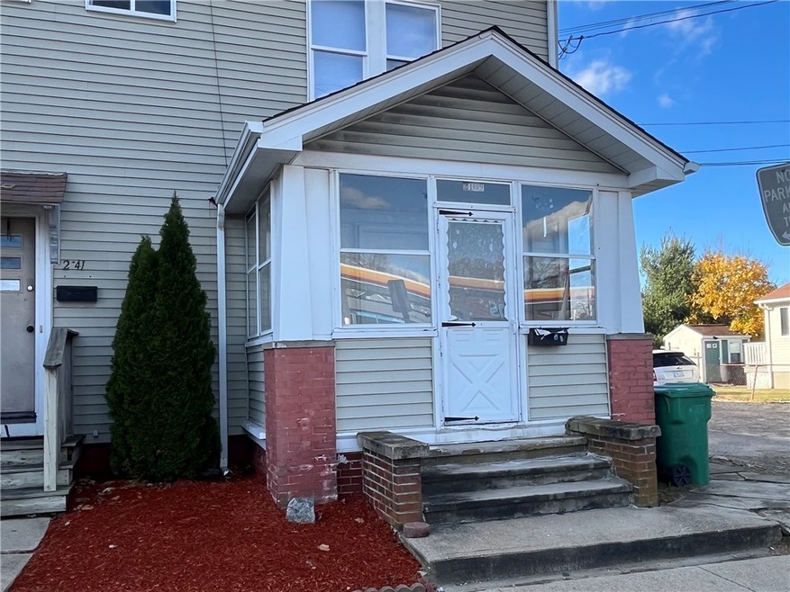 2139 Elmwood Ave, Warwick, RI 02888 - photo 1