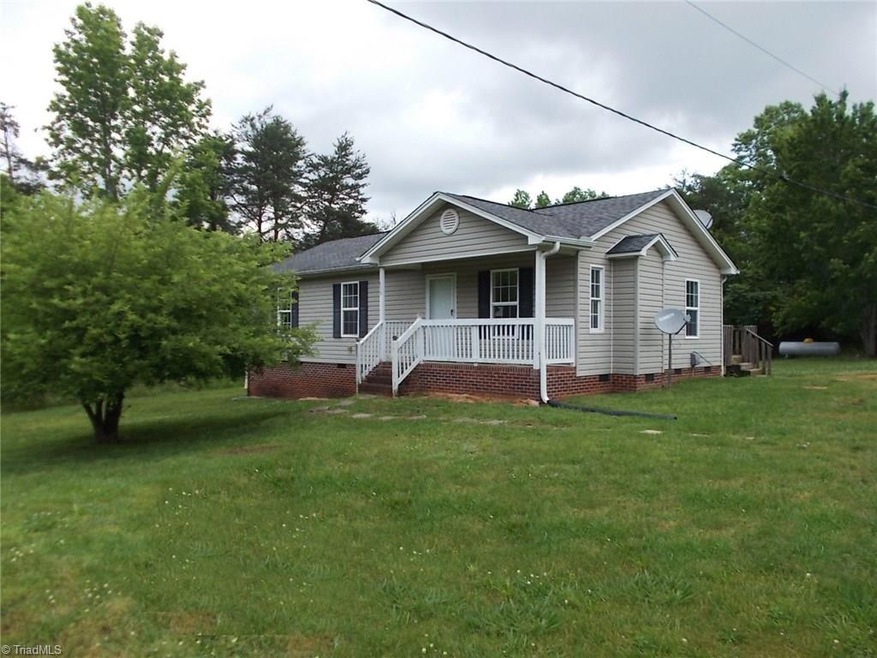 638 Neal Rd, Reidsville, NC 27320 - photo 1