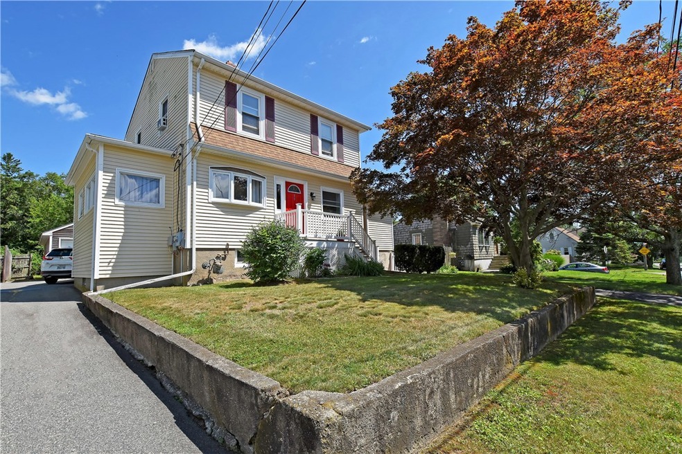 90 Sweetbriar Ave, Riverside, RI 02915 - photo 1