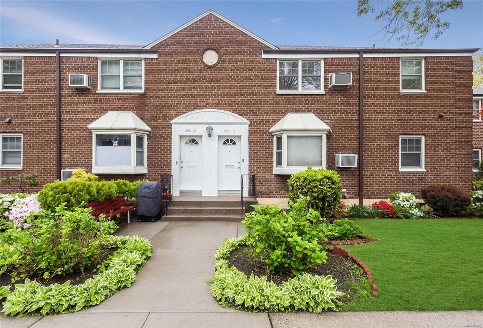 25211 60th Ave unit Upper, Little Neck, NY 11362 - photo 1