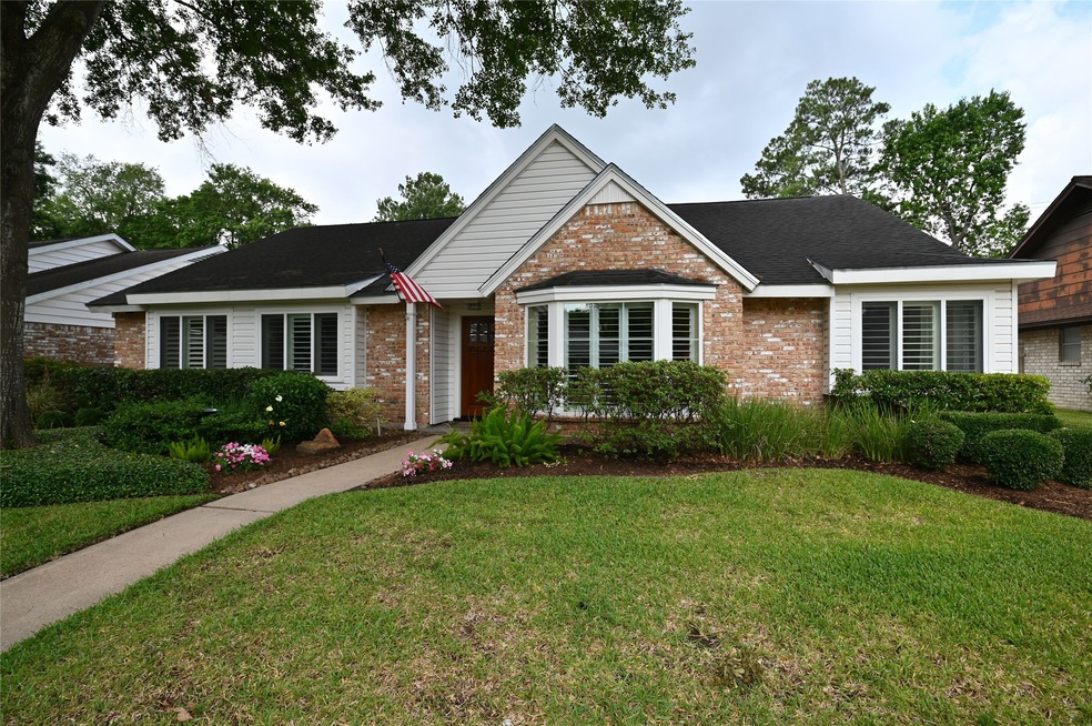 4727 Apollo St, Houston, TX 77018 - photo 1