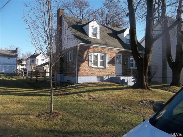 19 Water St, Wind Gap, PA 18091 - photo 1