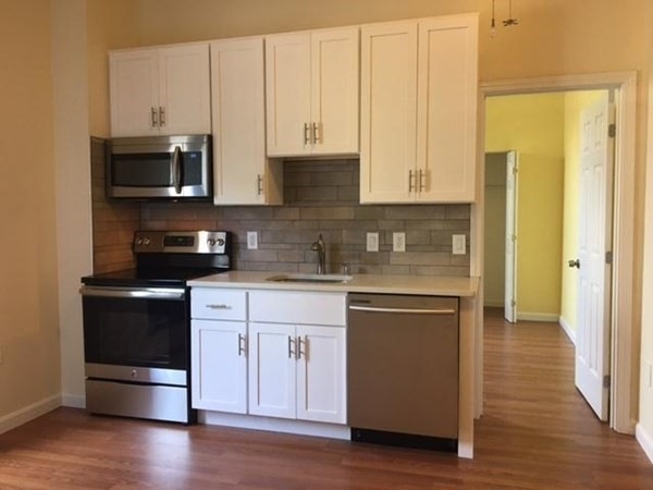 484 E 4th St unit B, Boston, MA 02127 - photo 1